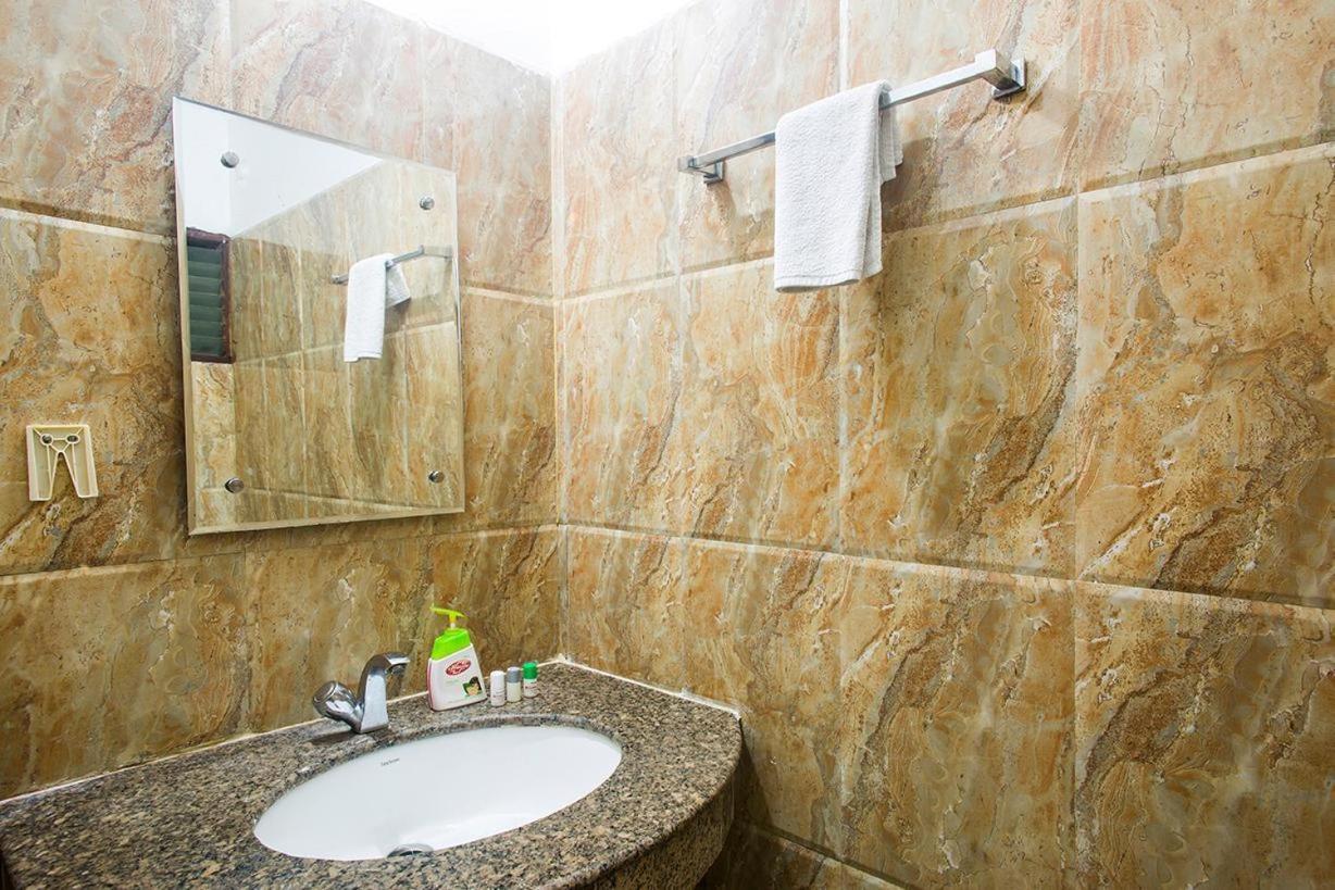 Babian Inn Lucknow Bagian luar foto